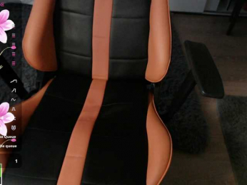 crystalyss bongacams stream image