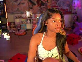 lovenzia camsoda stream image