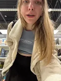 Sunny___Bunny stripchat stream image