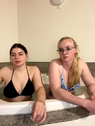 EllyNora stripchat stream image