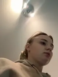 CherryEmmy stripchat stream image