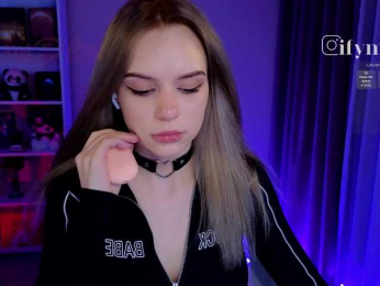 fymryn bongacams stream image