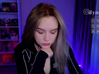 fymryn bongacams stream image