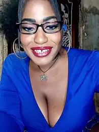 AmazonianMistress stripchat stream image