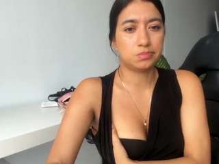 emilybrowm camsoda stream image