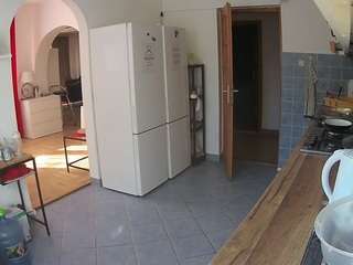 voyeurcam-julmodels-kitchen camsoda stream image
