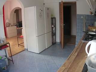 voyeurcam-julmodels-kitchen camsoda stream image
