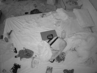 voyeurcam-julmodels-whitebed-3 camsoda stream image