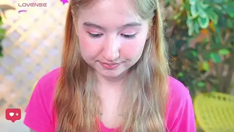 Pinkie_Princes stripchat stream image