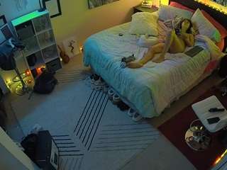 voyeurcam-hornyhostel-01 camsoda stream image