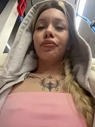 babydolll stripchat stream image