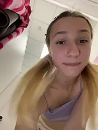 Lia__Love stripchat stream image