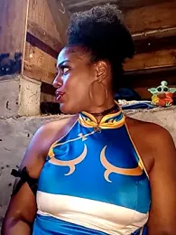 AmazonianMistress stripchat stream image