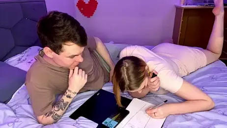 julielourens stripchat stream image