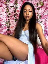 mismialove stripchat stream image