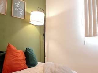 karlyee camsoda stream image