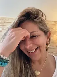 _Abril-Office1 stripchat stream image