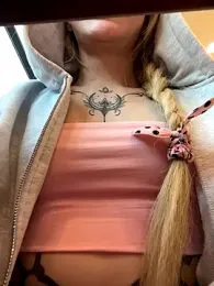 babydolll stripchat stream image