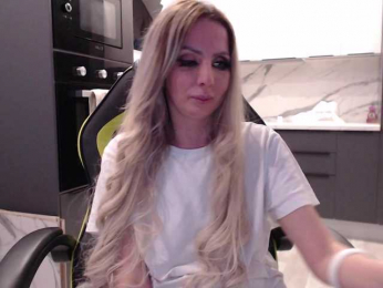 blondalina bongacams stream image
