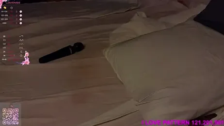 Hollara_Bangg stripchat stream image