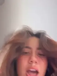 Aryrosee stripchat stream image