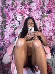 mismialove stripchat stream image