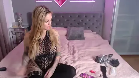 CoraDiamond stripchat stream image