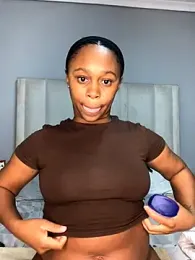 Pearl_00 stripchat stream image