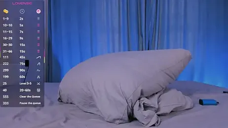 Shiny_Jennifer stripchat stream image