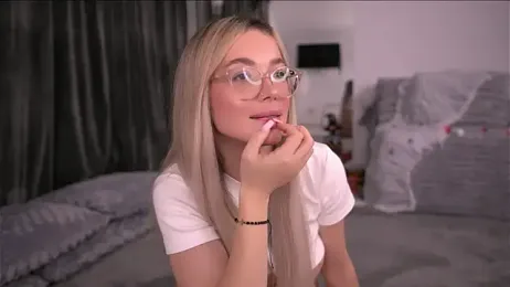 KylieJoyce stripchat stream image