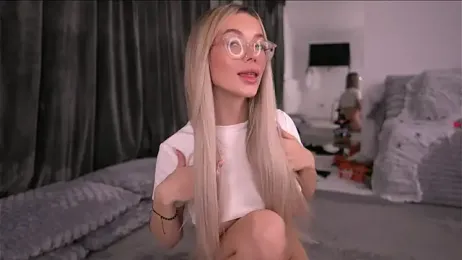 KylieJoyce stripchat stream image