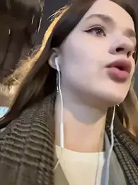 KittyQueeny stripchat stream image