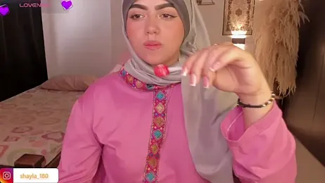 shayla_18 stripchat stream image