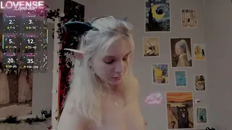 Careful_i_bite stripchat stream image