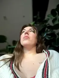 MommmyYummy stripchat stream image