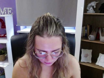Soft-Zoey bongacams stream image