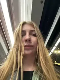 Sunny___Bunny stripchat stream image