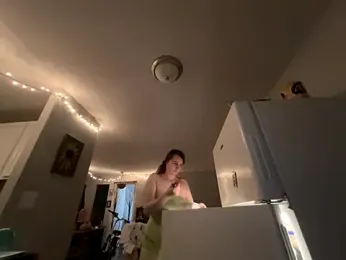 Snowbunnycake_131 stripchat stream image, 05.11.2025 02:30