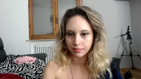 L_Sofia stripchat stream image