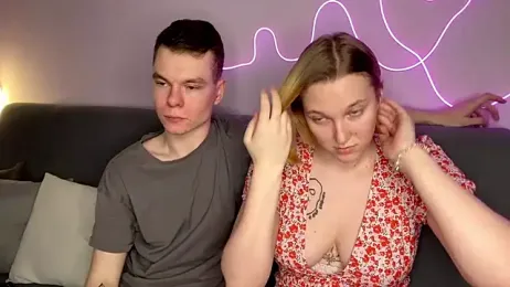 julielourens stripchat stream image