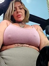 YourMommyBlair stripchat stream image