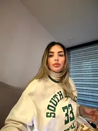 Alirawrz stripchat stream image