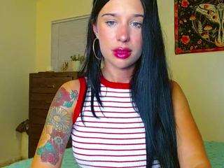 tighttinymilf camsoda stream image