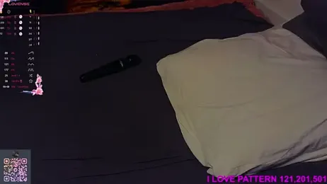 Hollara_Bangg stripchat stream image