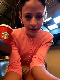 alana15 stripchat stream image