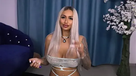 GoldenAmber stripchat stream image