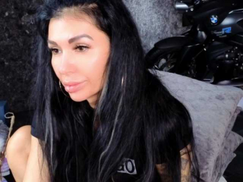 -BABAYAGA- bongacams stream image