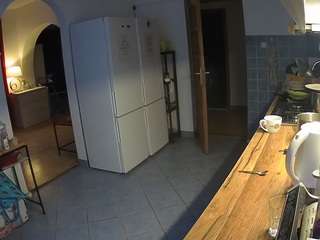 voyeurcam-julmodels-kitchen camsoda stream image