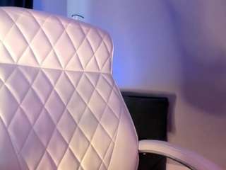 akura011 camsoda stream image