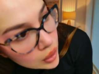 yourgoddessroxana camsoda stream image